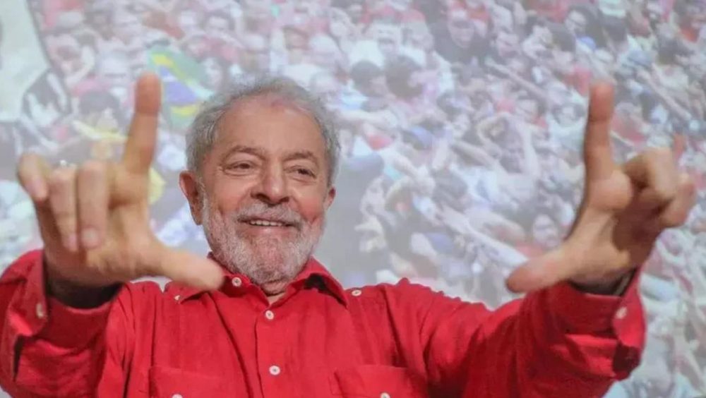 Lula diz que Palácio da Alvorada é 'desumano' para morar Imagem referente a Lula diz que Palácio da Alvorada é 'desumano' para morar