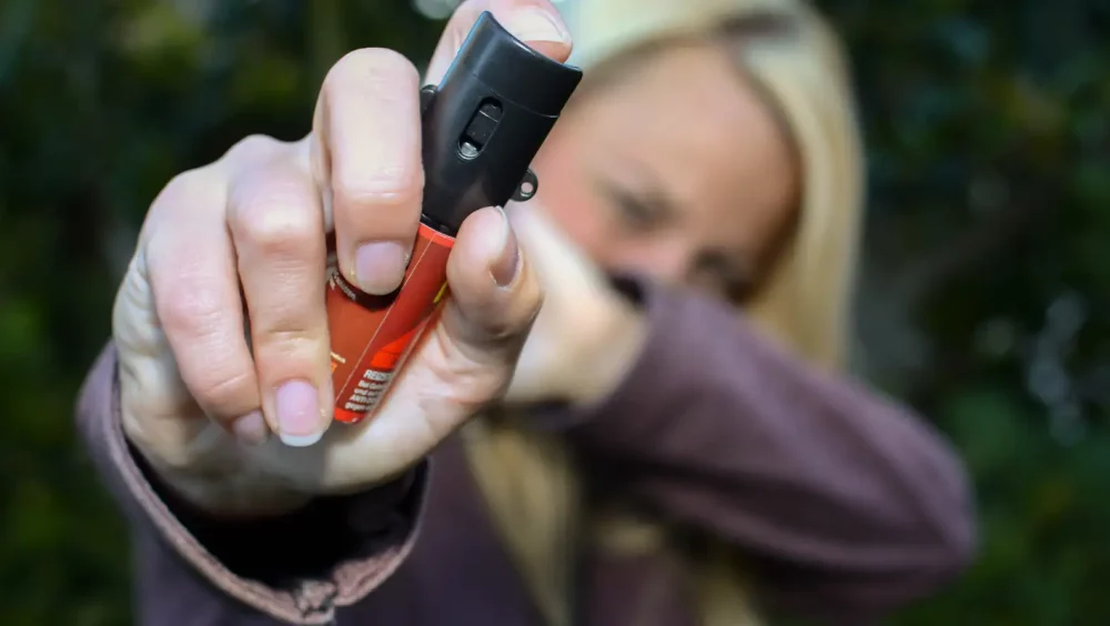 Spray de pimenta para mulher é medida paliativa, diz promotora Imagem referente a Spray de pimenta para mulher é medida paliativa, diz promotora