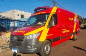 Mulher precisa de atendimento de emergência após cair de mesa em Cascavel