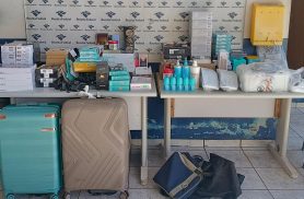 Abordagem na rodoviária de Cascavel termina com apreensão de diversas mercadorias do Paraguai