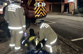Entregador de farmácia fica ferido após acidente entre moto e ônibus de turismo em Cascavel