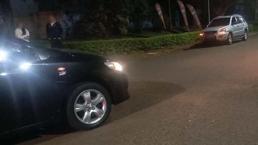 Colisão entre carro e caminhonete mobiliza Transitar no bairro Canadá Imagem referente a Colisão entre carro e caminhonete mobiliza Transitar no bairro Canadá