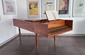 Exposição "Memórias Sonoras" traz a história dos 36 anos do Festival de Música de Cascavel Exposição "Memórias Sonoras" traz a história dos 36 anos do Festival de Música de Cascavel