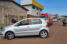 Colisão entre carro e moto deixa jovem ferido na Rua João Marques de Oliveira, no Morumbi