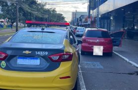 Tentativa de despistar a PM termina com apreensão de haxixe e carro recolhido no Centro
