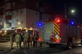 Explosão em apartamento deixa homem gravemente queimado e provoca incêndio em condomínio de Curitiba