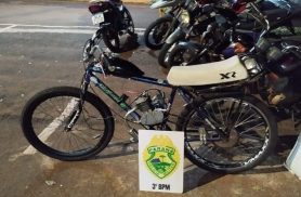 Adolescentes fogem da PM em bicicleta motorizada e veículo é apreendido em Pato Branco
