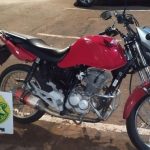 PM recolhe motocicleta com licenciamento vencido e escapamento irregular no Bairro Industrial Imagem relativa a PM recolhe motocicleta com licenciamento vencido e escapamento irregular no Bairro Industrial