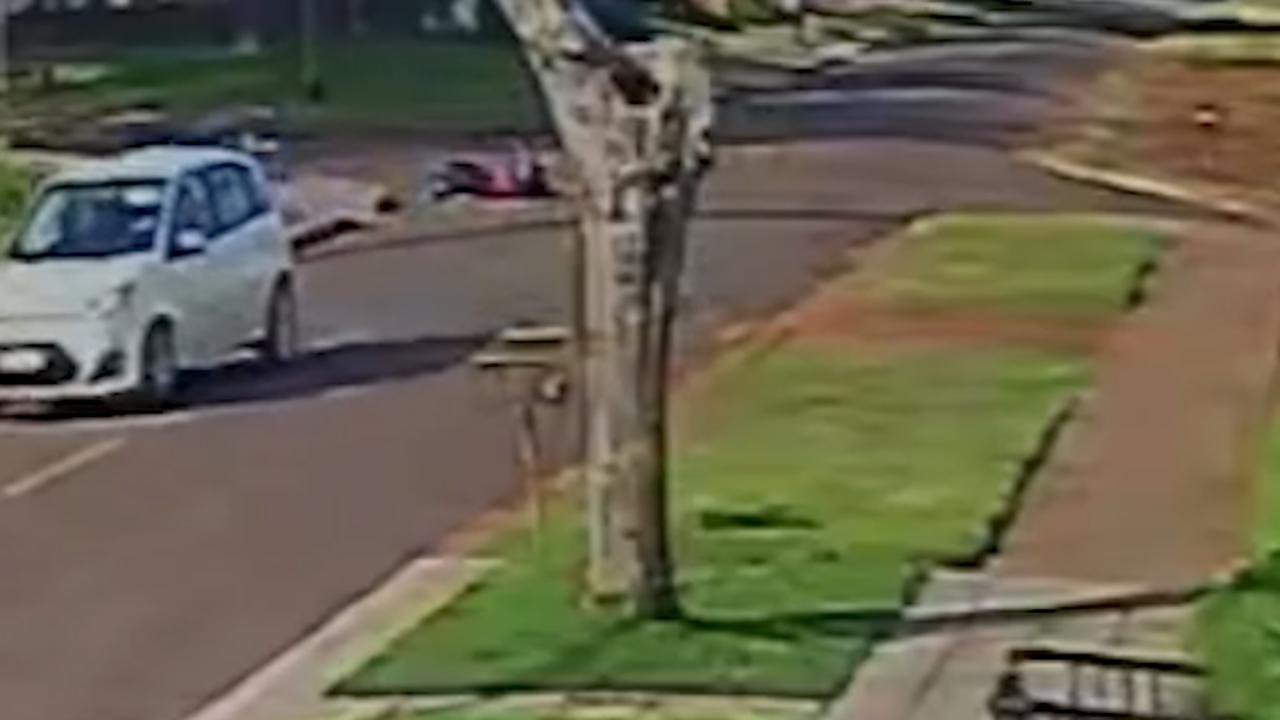 Câmera flagra acidente violento que deixou ciclista gravemente ferido no Alto Alegre