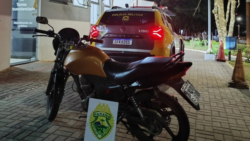 Motociclista embriagado é preso após fugir da PM e trafegar na contramão em Pato Branco Imagem referente a Motociclista embriagado é preso após fugir da PM e trafegar na contramão em Pato Branco