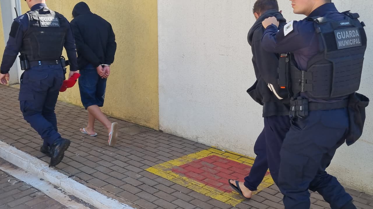 GM detém em flagrante dois jovens no Terminal Leste por envolvimento com drogas