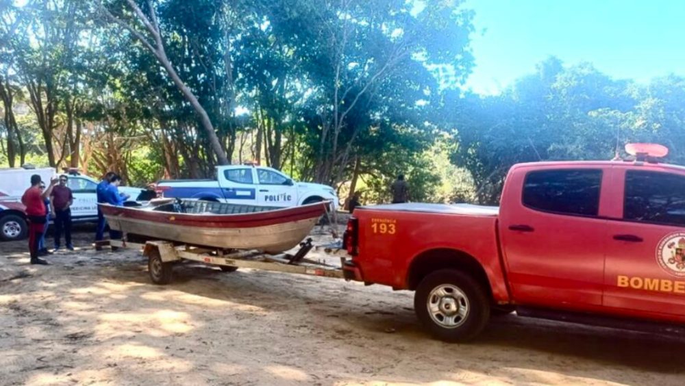 Bombeiros encontram corpo de homem de 35 anos após afogamento em rio Imagem referente a Bombeiros encontram corpo de homem de 35 anos após afogamento em rio
