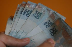 Quem recebe o Bolsa Família em Cascavel ganha quanto por mês?
