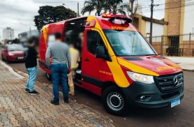 Jovem fica ferida em acidente de trânsito na Machado de Assis com Pedro Ivo Jovem fica ferida em acidente de trânsito na Machado de Assis com Pedro Ivo