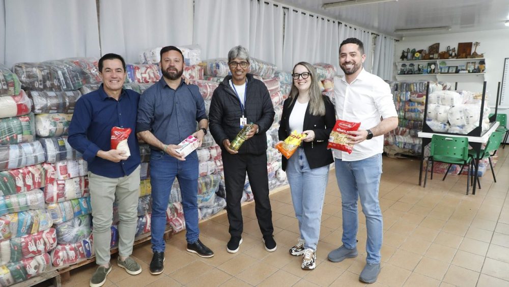 Jogo entre FC Cascavel X Corinthians arrecada 15 toneladas de alimentos para Apae Imagem referente a Jogo entre FC Cascavel X Corinthians arrecada 15 toneladas de alimentos para Apae