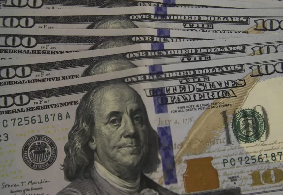 Dólar cai para R$ 5,08, e bolsa recua pela quarta vez consecutiva Dólar cai para R$ 5,08, e bolsa recua pela quarta vez consecutiva