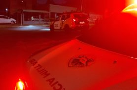 Policial vê corpo em garagem ao passar pela rua e constata suicídio na Região Oeste de Cascavel Policial vê corpo em garagem ao passar pela rua e constata suicídio na Região Oeste de Cascavel