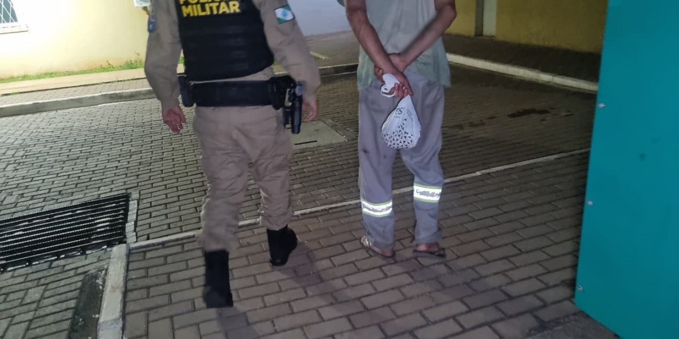 Homem de 50 anos é detido após tentativa de furto em restaurante em Cascavel