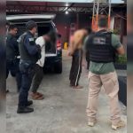 Homem foge por telhados após furto de fios, mas é encontrado escondido debaixo de pano em Toledo Imagem relativa a Homem foge por telhados após furto de fios, mas é encontrado escondido debaixo de pano em Toledo