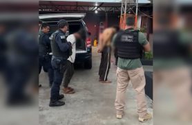 Homem foge por telhados após furto de fios, mas é encontrado escondido debaixo de pano em Toledo