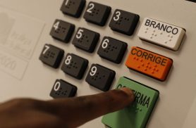Em convenção nacional, PDT oficializa apoio a Lula nas eleições