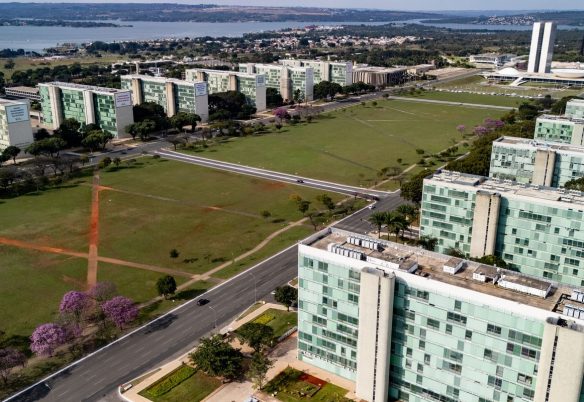 Governo nomeia 500 aprovados no CNU para carreiras transversais Governo nomeia 500 aprovados no CNU para carreiras transversais
