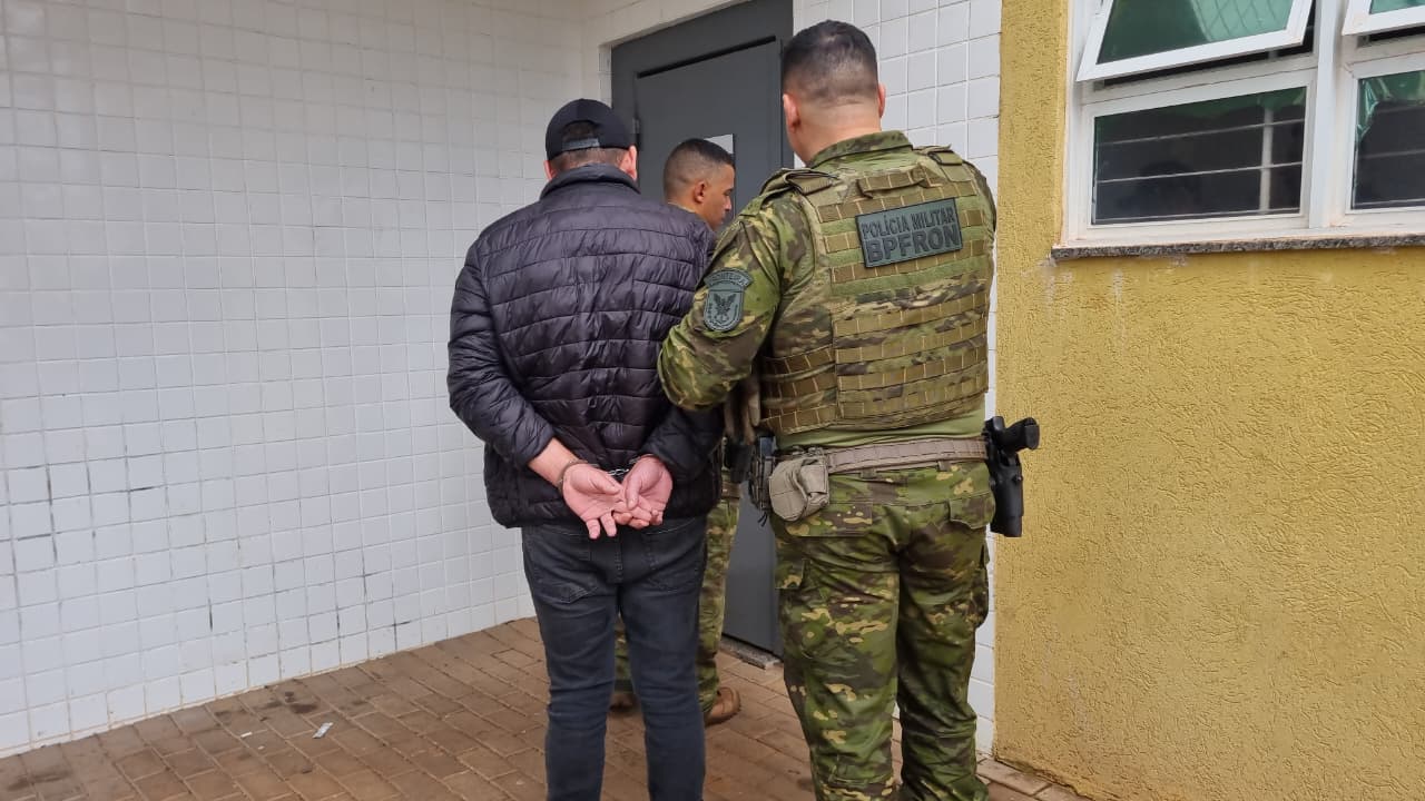 Homem é preso após abordagem no Centro de Cascavel