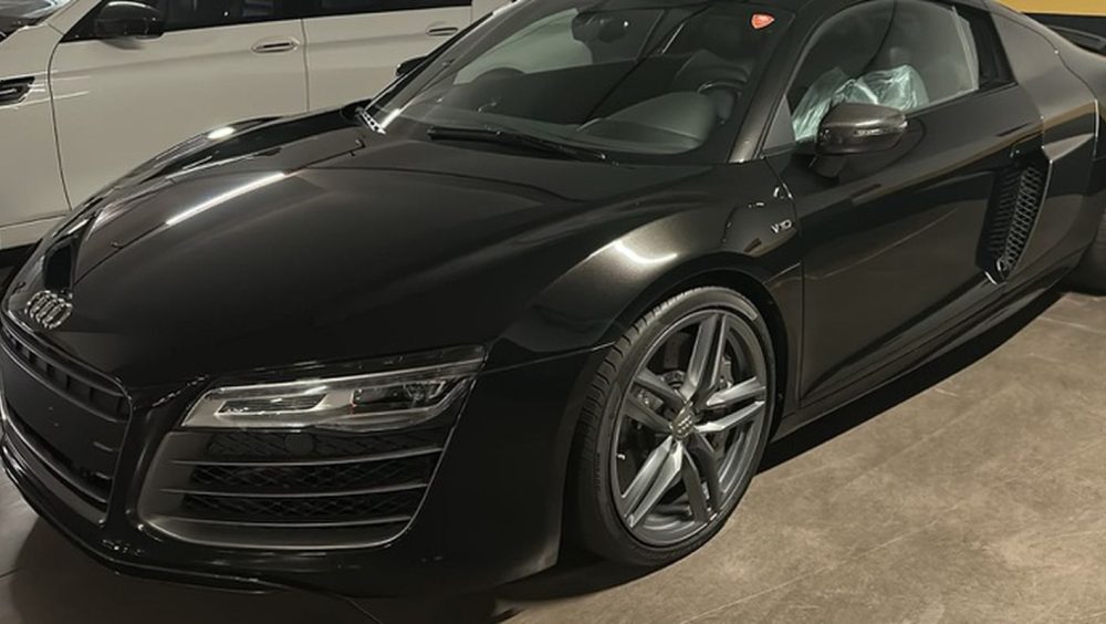 PF apreende carros de luxo em operação contra Careca do INSS Imagem referente a PF apreende carros de luxo em operação contra Careca do INSS