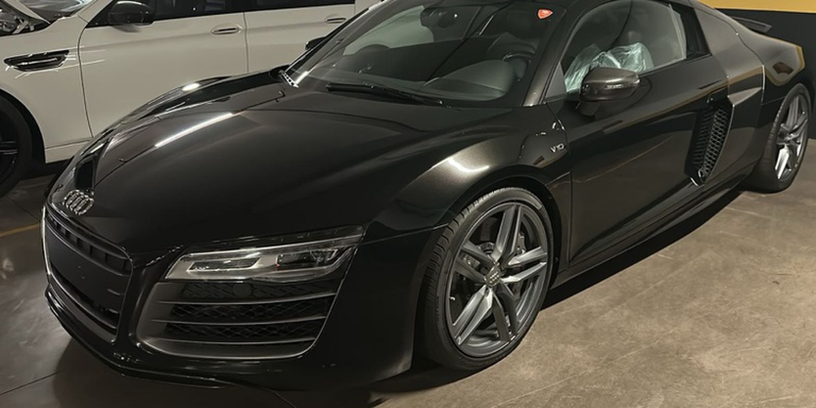 Imagem referente a PF apreende carros de luxo em operação contra Careca do INSS