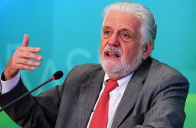 PF intima Jaques Wagner a depor sobre investigações do Banco Master