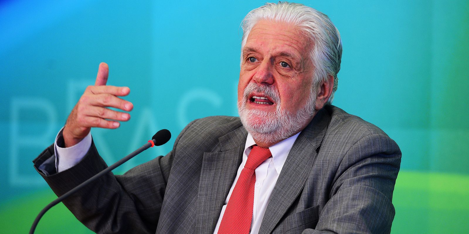 Imagem referente a PF intima Jaques Wagner a depor sobre investigações do Banco Master