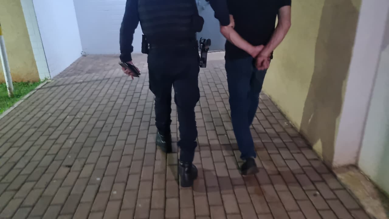 Homem furta carro da namorada, é denunciado e rapidamente detido pela Guarda Municipal