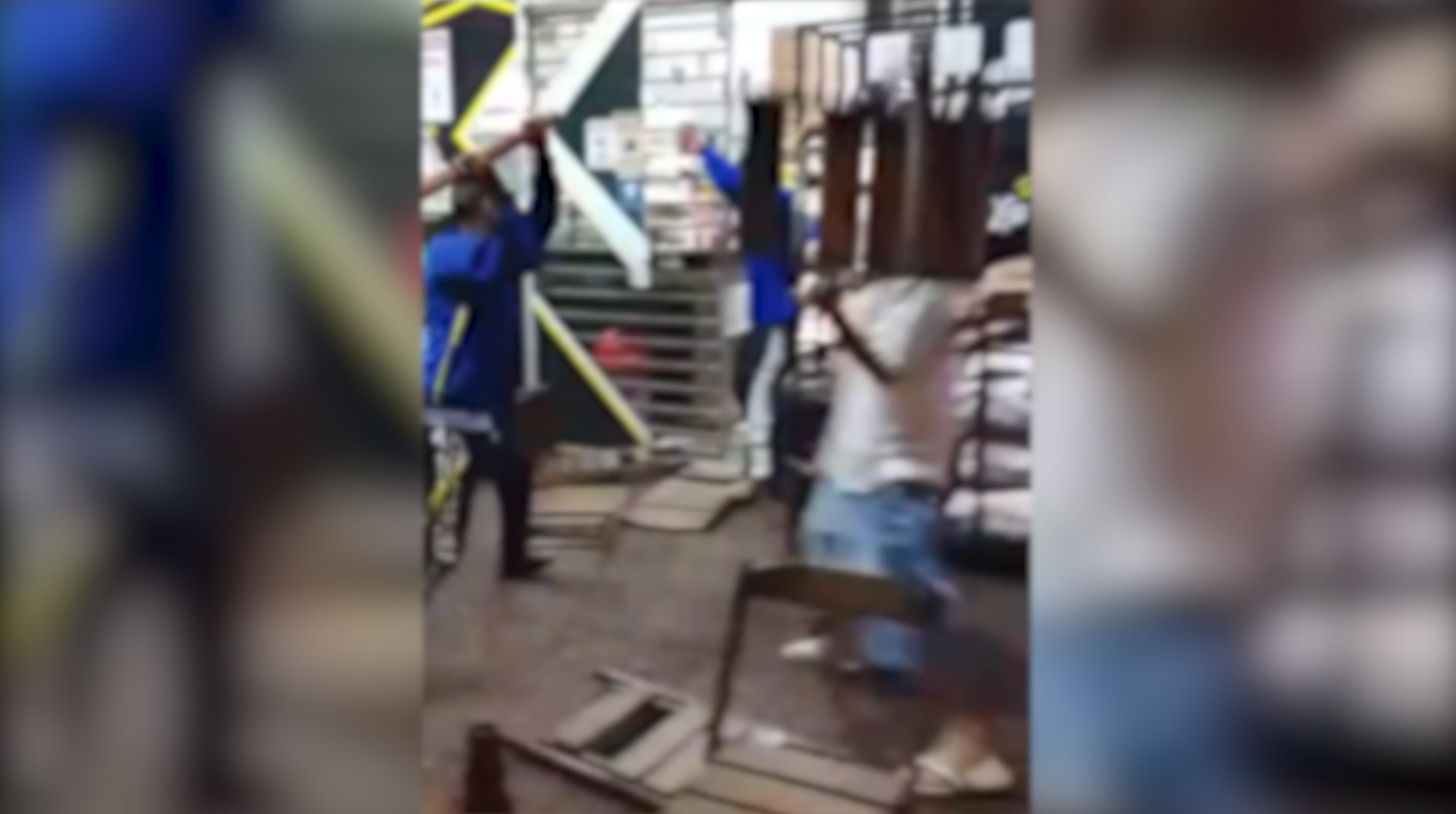 Vídeo mostra início da briga que terminou com rapaz gravemente ferido após espancamento