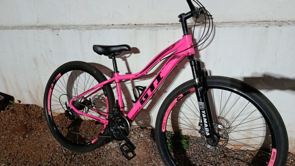 Guarda Municipal recolhe bicicleta abandonada próximo à Rodoviária de Cascavel Imagem referente a Guarda Municipal recolhe bicicleta abandonada próximo à Rodoviária de Cascavel