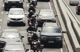 Justiça manda prefeitura de São Paulo liberar Uber Moto