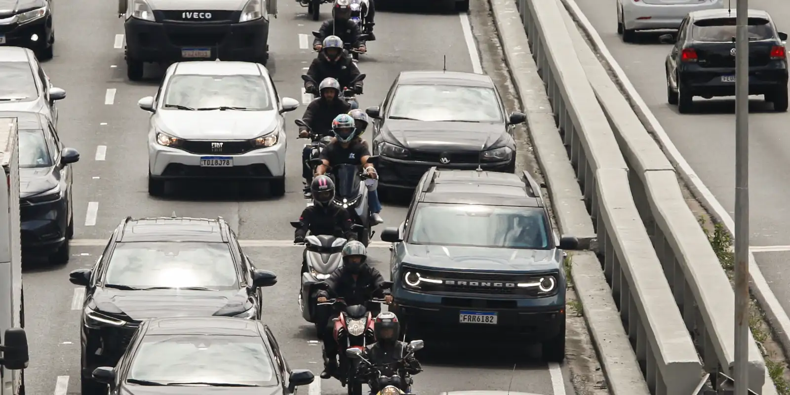 Imagem referente a Justiça manda prefeitura de São Paulo liberar Uber Moto