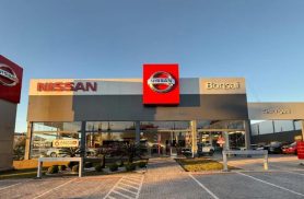 Justiça manda Nissan e seguradora agilizarem peça de carro parado em Cascavel