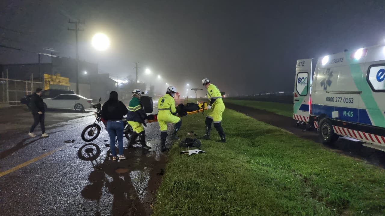 Motoboy fica ferido após acidente na marginal da BR-277, em Cascavel