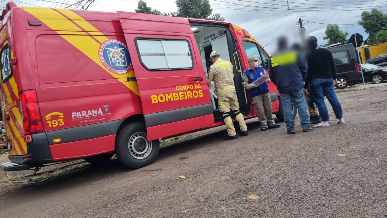 Motociclista sofre acidente e fica ferido ao cair em buraco no São Cristóvão