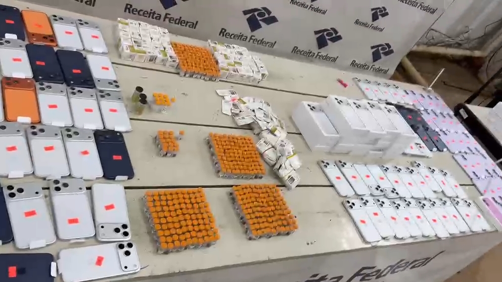 Receita Federal e Polícia Federal apreendem 132 iPhones e 600 ampolas de Tirzepatida