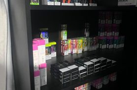PCPR prende dois homens em posse de medicamentos sem registro e vapers em Curitiba