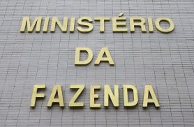Com precatórios, previsão de déficit primário soma R$ 52 bilhões