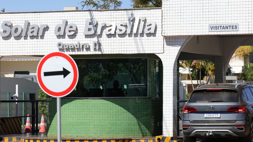 Bolsonaro recorre para anular proibição de visita na prisão domiciliar Imagem referente a Bolsonaro recorre para anular proibição de visita na prisão domiciliar
