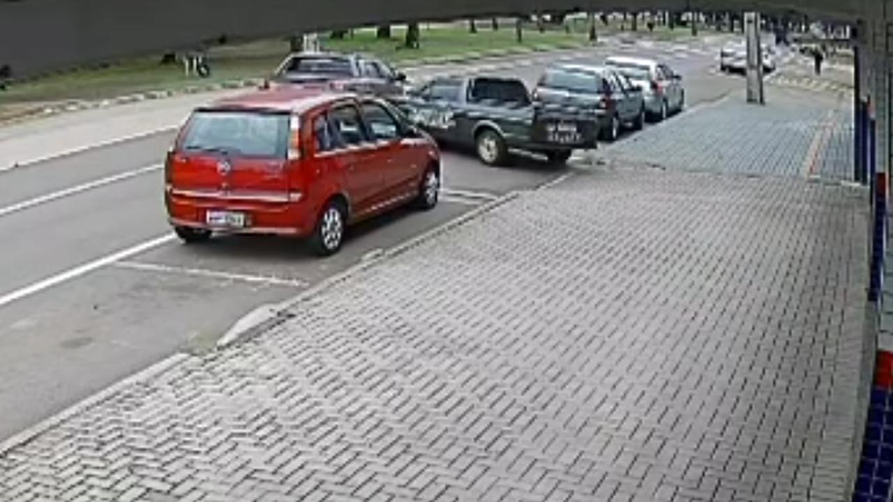 Assista ao vídeo e dê sua opinião: de quem é a culpa nesse acidente?