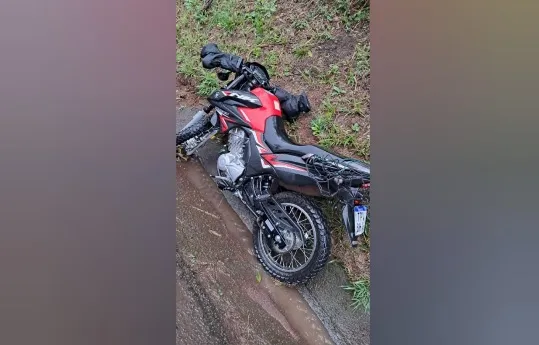 Motociclista de SC fica ferido em acidente na rodovia PR-180 Imagem referente a Motociclista de SC fica ferido em acidente na rodovia PR-180
