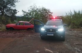 Gol furtado é encontrado depenado no Bairro Cascavel Velho