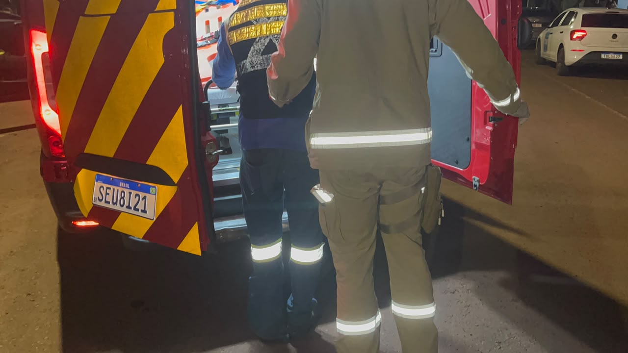 Motociclista derrapa na via e fica ferido no Loteamento EcoPark, no Morumbi