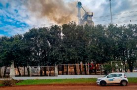 Incêndio em secador de grãos da C. Vale mobiliza Corpo de Bombeiros em Cascavel