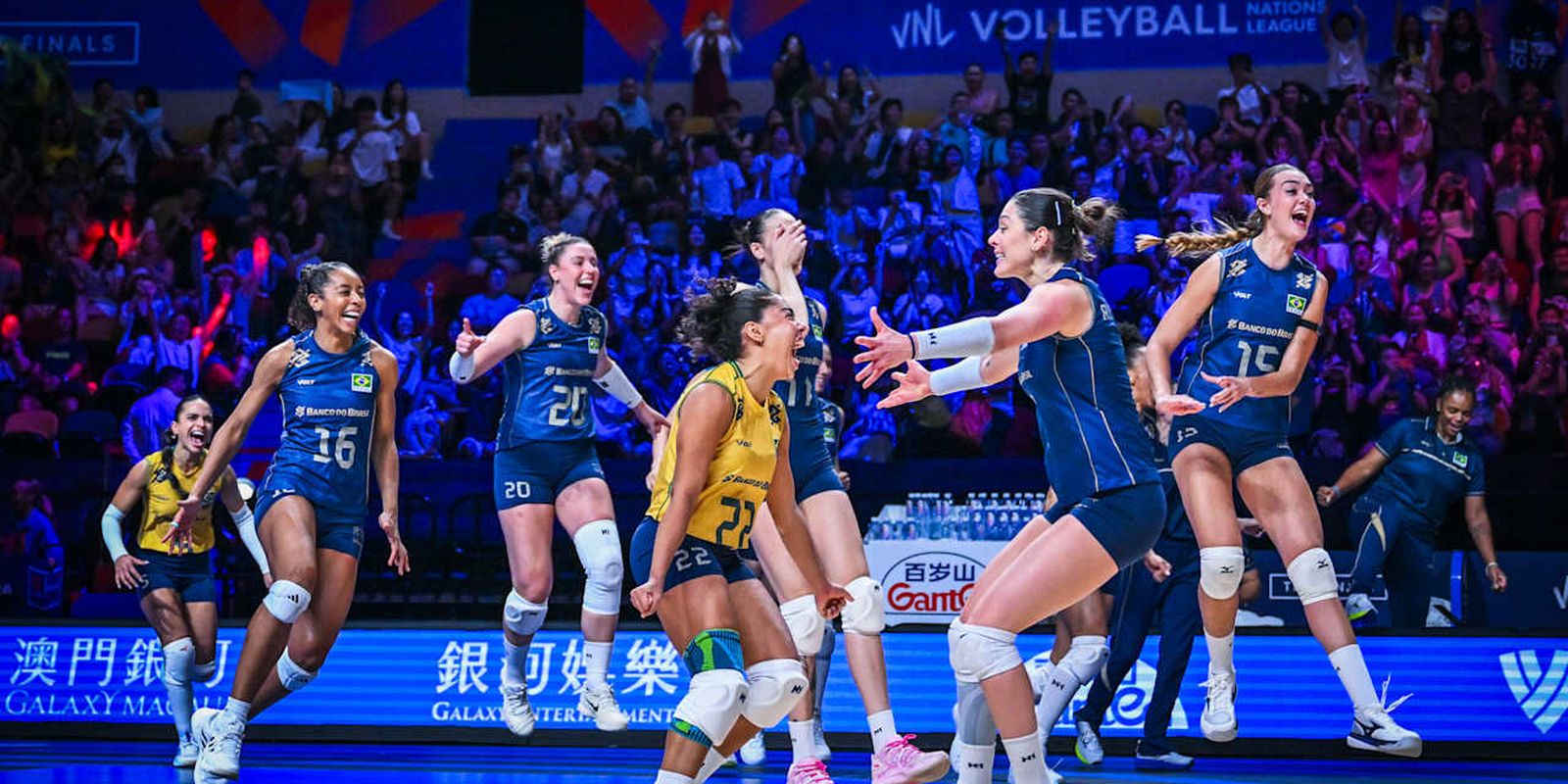 Brasil bate favorita Itália e terá Turquia na final da Liga das Nações Imagem referente a Brasil bate favorita Itália e terá Turquia na final da Liga das Nações