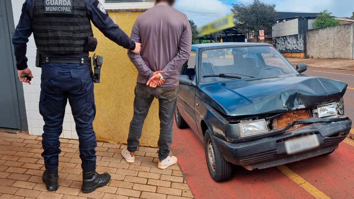 Motorista bêbado é preso após causar acidente na Avenida Tito Muffato, em Cascavel